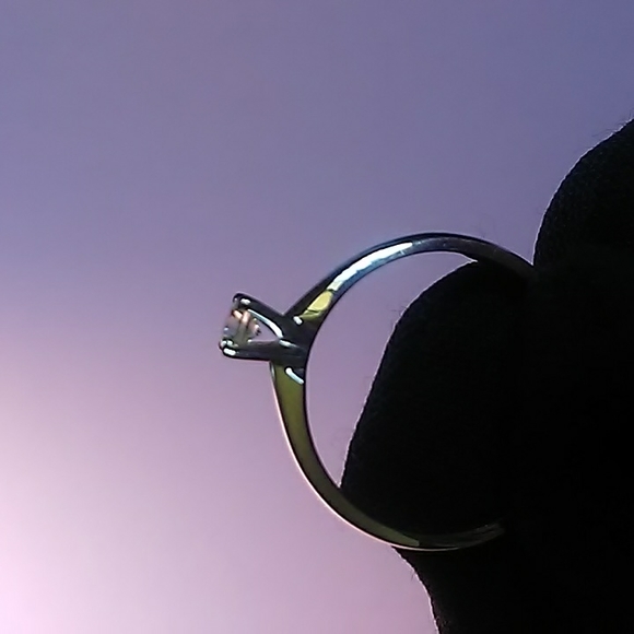 14k wg Diamond solitaire engagement / wedding ring - Picture 8 of 8